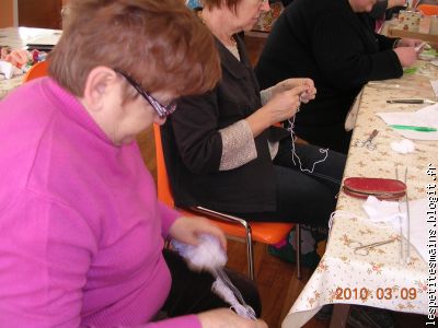 les fils courent partout ....