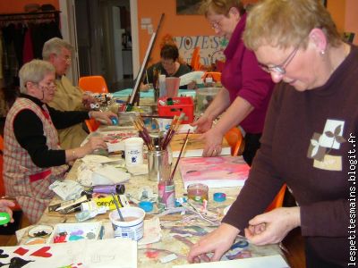 debout, assis ... tout le monde "bosse"