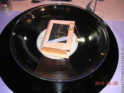 idée de présentation de plat, thème "musique"