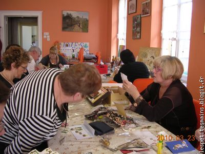 que surveilles-tu Noëlle ?