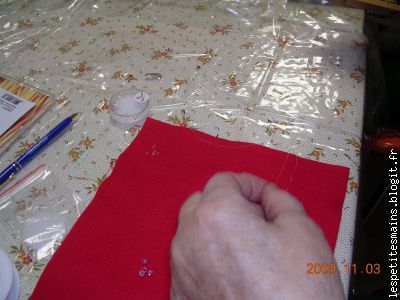 elle est à qui cette "petite main" ?