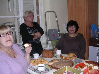 non, non, on ne fait pas que manger .... on bosse aussi