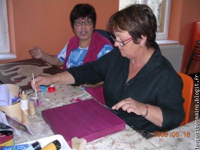 non, on bosse aussi, on ne fait pas que "discuter"