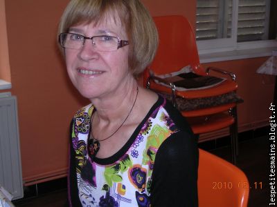 ah, quelle beauté et elle crâne avec son nouveau collier ...